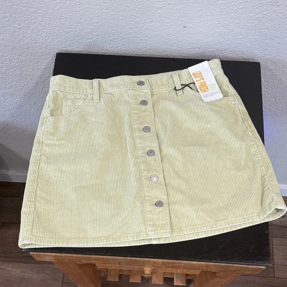 Levi’s Fresh BUTTONFRONT CORDUROY SKIRT